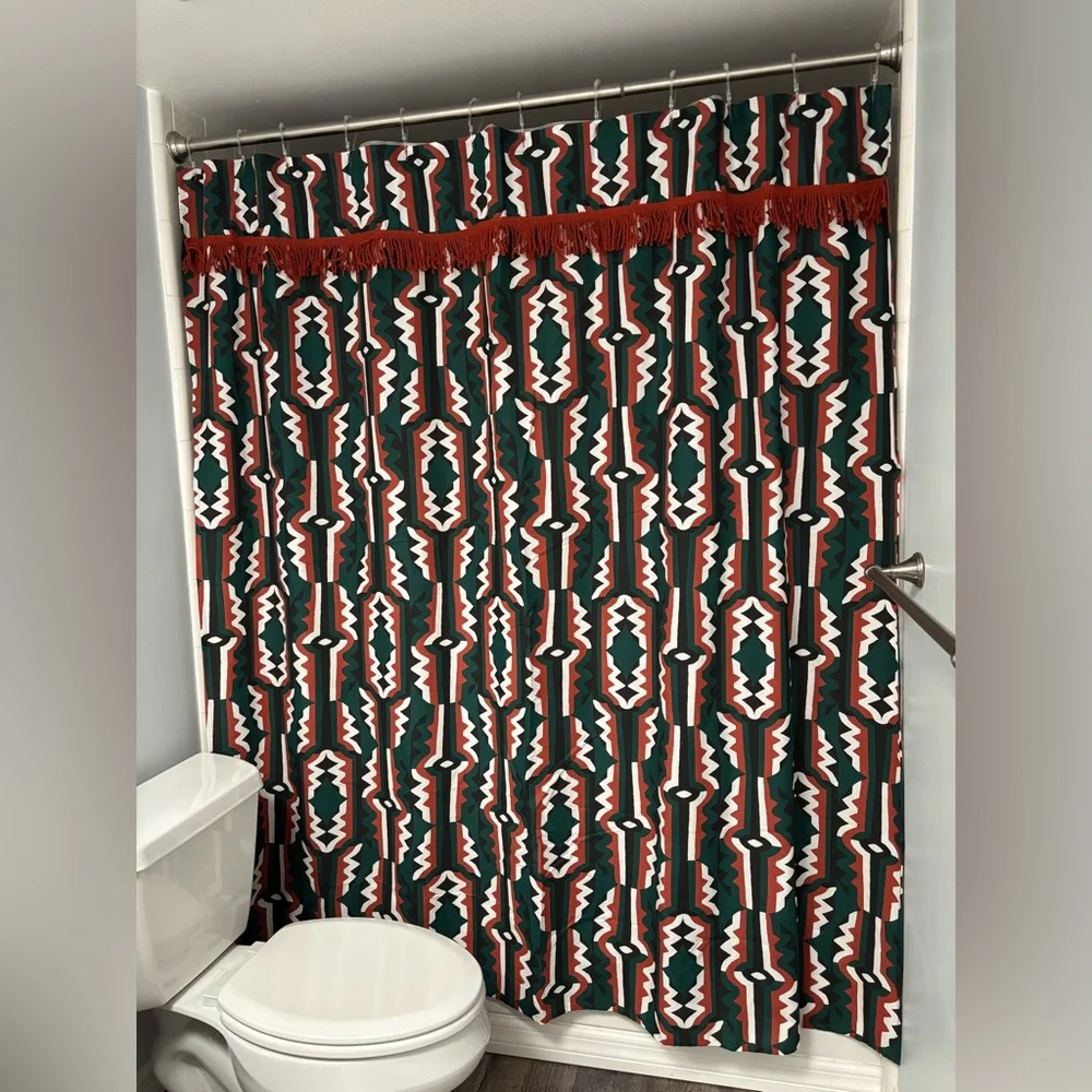 NWOT Opalhouse designed with Jungalow Profil Shower Curtain - Green Geometric